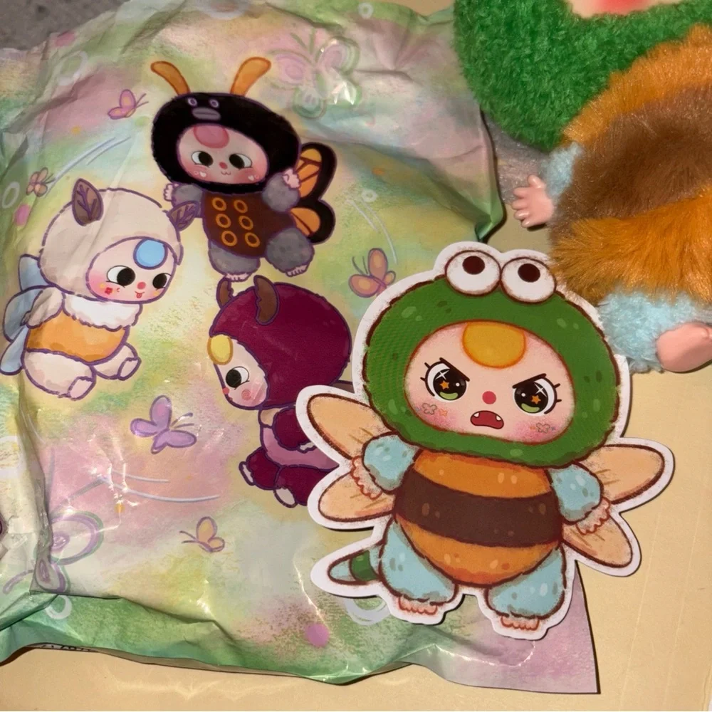 Confirmed baby three V1‎ elves with bag and card